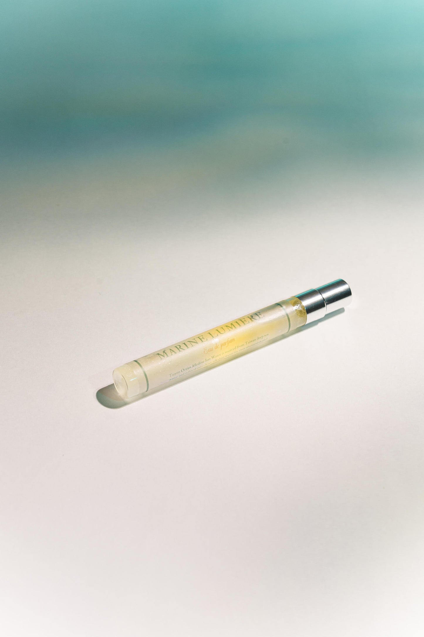 Marine lumiere 海藻浮木淡香水